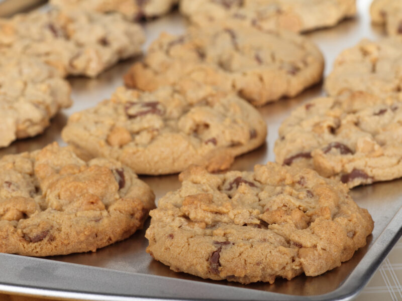 Galletas de Chocochip con Crema de Cacahuate